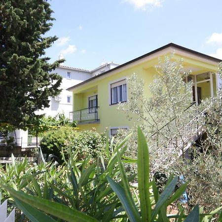 Two Bedroom Apartment, Nice Neighborhood, Free Parking, Wifi Pula Dış mekan fotoğraf