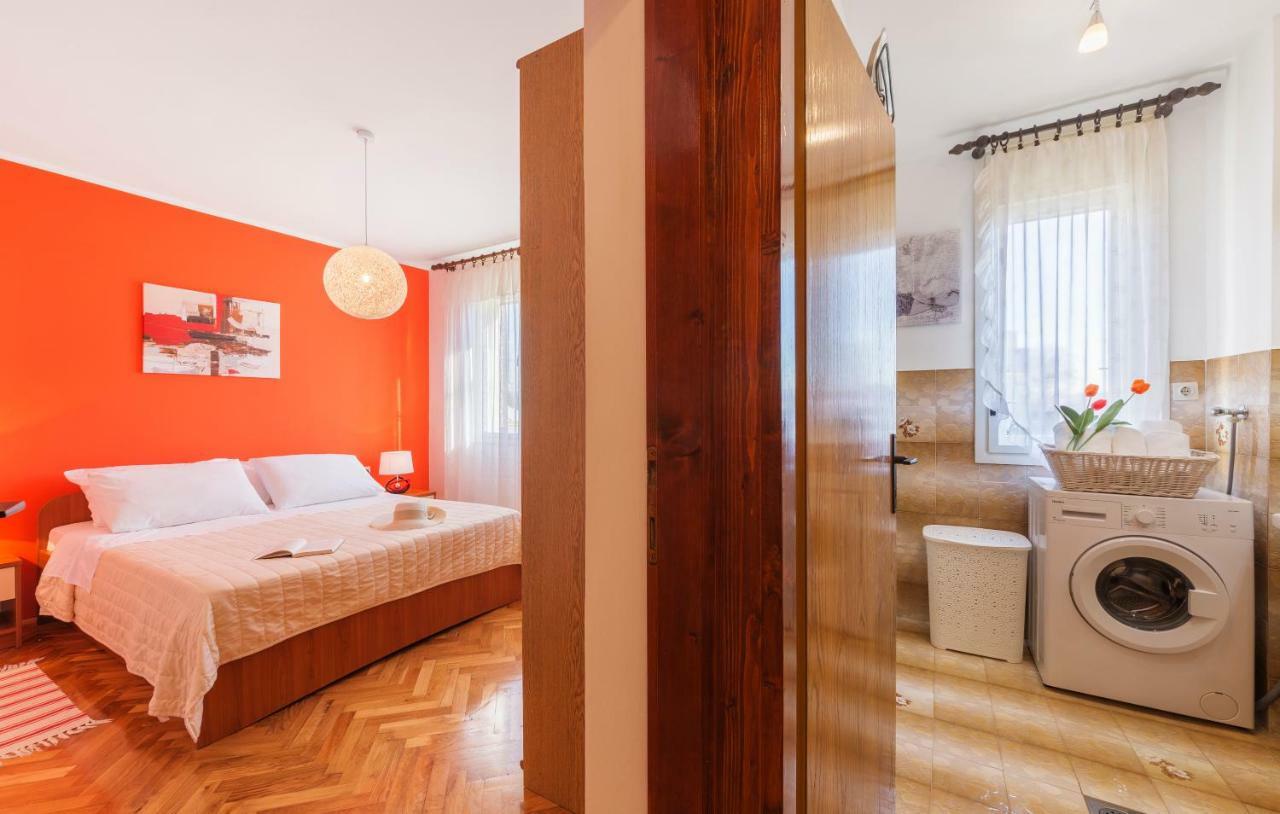 Two Bedroom Apartment, Nice Neighborhood, Free Parking, Wifi Pula Dış mekan fotoğraf